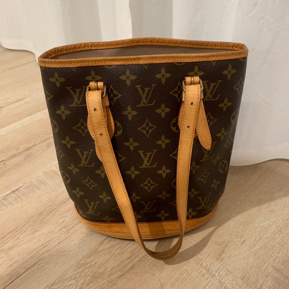 Louis Vuitton bucket PM bag
